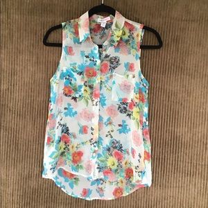 Ambiance Apparel Sleeveless button down shirt